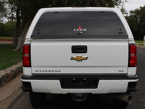 Used 2016 Chevrolet Silverado 2500 LTZ image 5