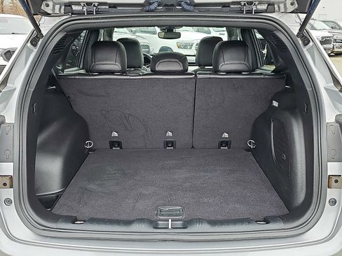 Used 2023 Jeep Compass Limited w/ Sun and Sound Group image 28