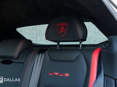 Used 2023 Lamborghini Urus S AWD/4WD image 32