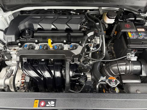 Used 2026 Hyundai Venue SEL FWD image 32
