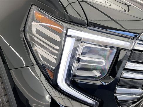 New 2026 GMC Sierra 1500 SLT w/ SLT Premium Package image 15