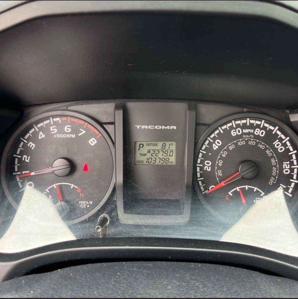 Used 2017 Toyota Tacoma SR RWD image 19
