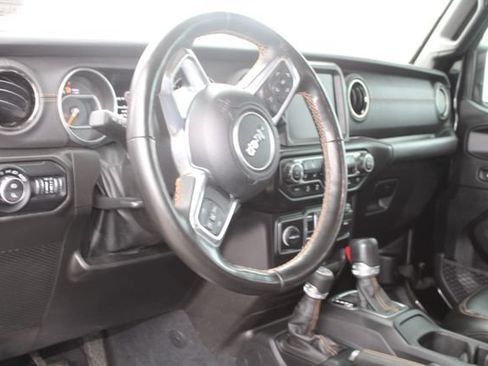 Used 2022 Jeep Gladiator Overland AWD/4WD image 8