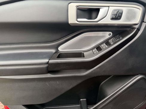 Used 2020 Ford Explorer ST w/ Premium Technology Package image 16