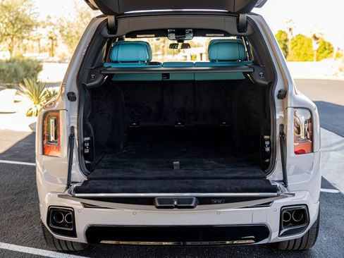 Certified 2025 Rolls-Royce Cullinan Black Badge image 28