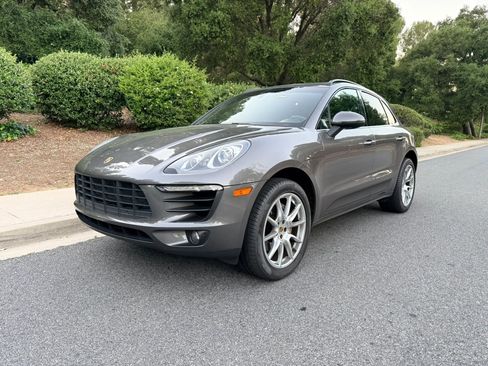 Used 2015 Porsche Macan S image 14