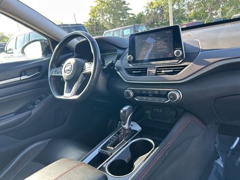 Used 2023 Nissan Altima 2.5 SR FWD image 23