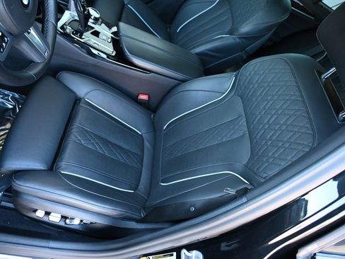 Certified 2022 BMW M550i xDrive w/ Executive Package image 17