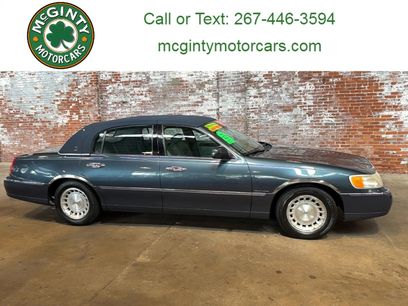 Used 1998 Lincoln Town Car Executive
