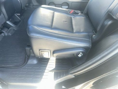 Used 2017 Toyota Highlander XLE image 47