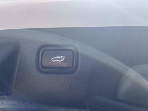 Used 2025 Kia Seltos EX w/ EX Sunroof Package AWD/4WD image 8