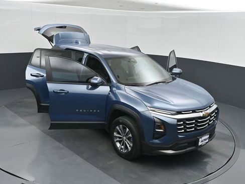 Used 2026 Chevrolet Equinox LT FWD image 52
