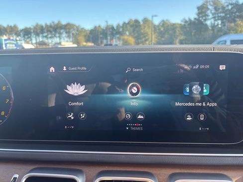 Used 2020 Mercedes-Benz GLE 350 4MATIC image 33