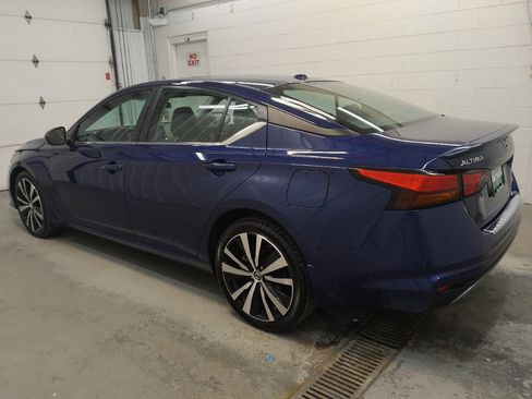 Used 2021 Nissan Altima 2.5 SR w/ SR Premium Package AWD/4WD image 3