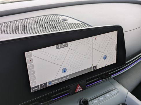 Certified 2024 Hyundai Elantra Limited image 21