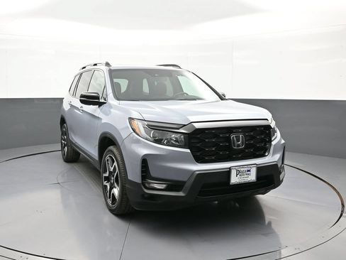 Certified 2023 Honda Passport Elite image 3