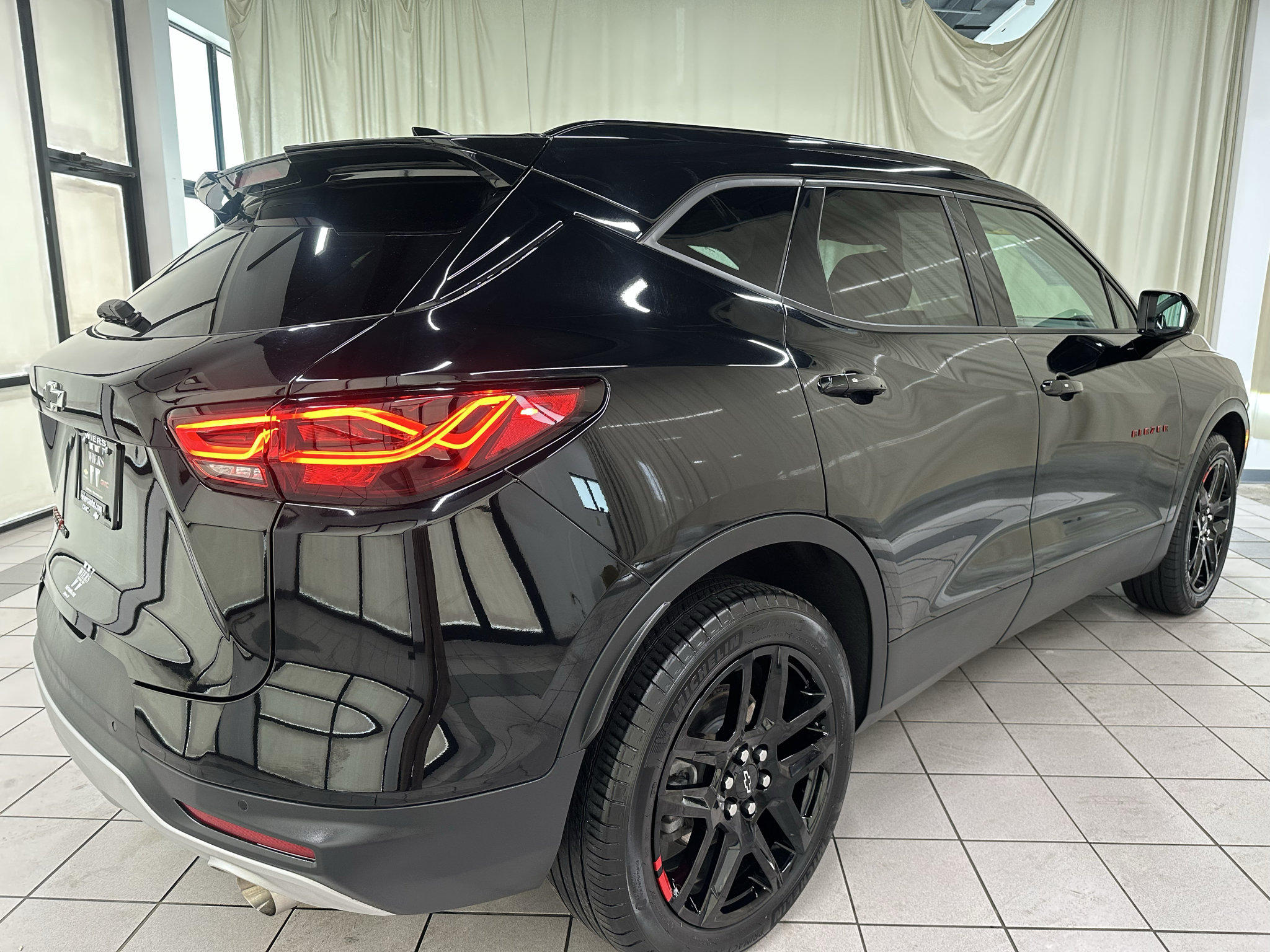 Used 2025 Chevrolet Blazer LT w/ Redline Edition AWD/4WD image 5