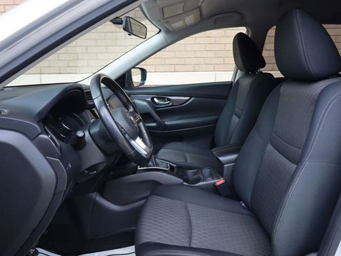 Used 2018 Nissan Rogue SV AWD/4WD image 17