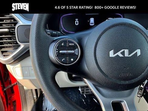 Used 2025 Kia Soul LX FWD image 11