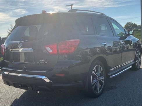 Used 2019 Nissan Pathfinder Platinum w/ Cargo Package AWD/4WD image 6