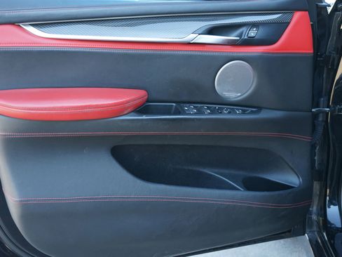 Used 2017 BMW X5 M image 22