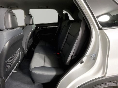 Used 2011 Kia Sorento LX w/ Convenience Pkg AWD/4WD image 22