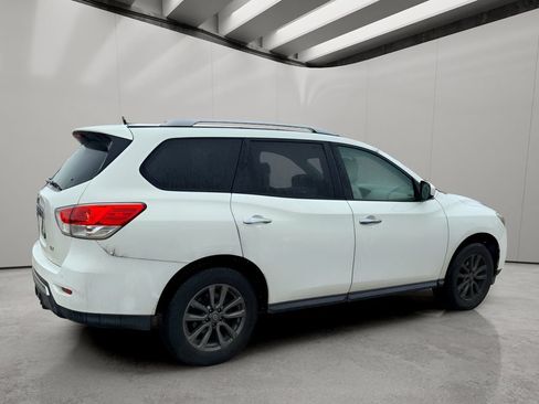 Used 2013 Nissan Pathfinder SV w/ Trailer Tow Pkg FWD image 8