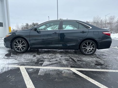 Used 2016 Toyota Camry XSE w/ Moonroof Package image 2