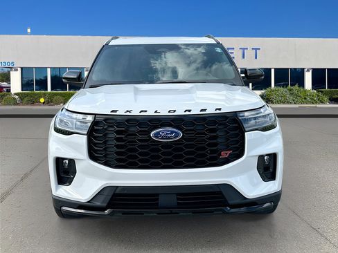 Certified 2025 Ford Explorer ST AWD/4WD image 2