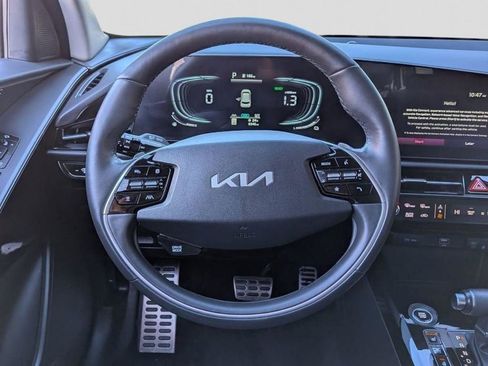 Used 2024 Kia Niro SX Touring FWD image 14