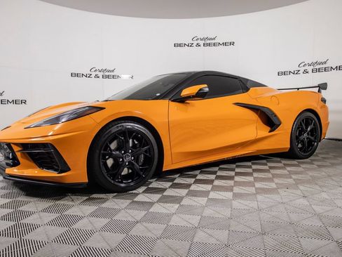 Used 2022 Chevrolet Corvette Stingray Premium Conv w/ Z51 Performance Package RWD image 10