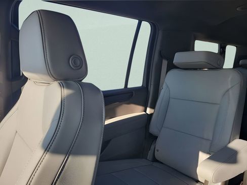 New 2026 GMC Yukon XL Elevation AWD/4WD image 12