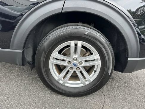 Used 2023 Ford Explorer XLT RWD image 36