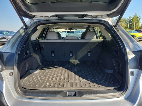 Used 2020 Subaru Outback Limited image 8