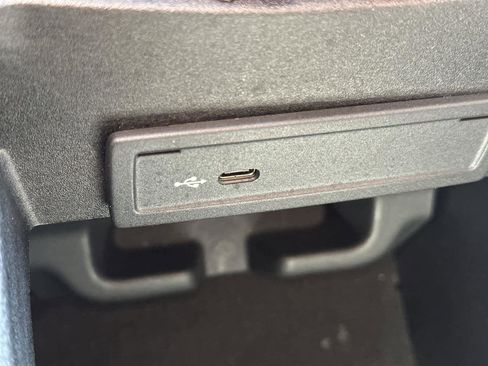 Used 2023 Mercedes-Benz GLE 350 image 29