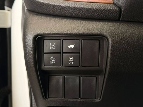 Used 2018 Honda CR-V Touring image 11