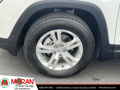 Certified 2023 GMC Terrain SLE AWD/4WD image 11