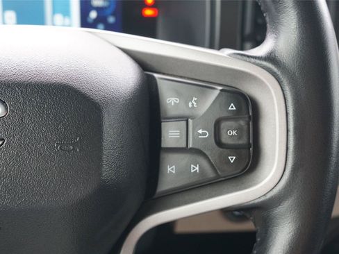 Used 2021 Ford Bronco Big Bend w/ Sasquatch Package AWD/4WD image 17