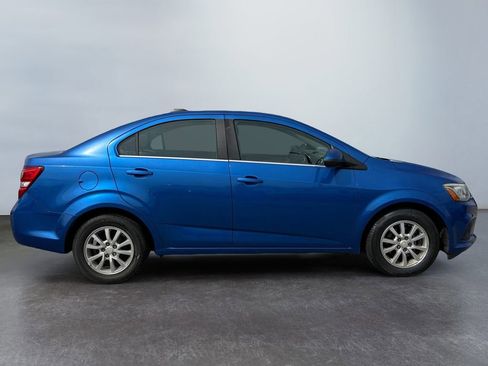 Used 2017 Chevrolet Sonic LT FWD image 2