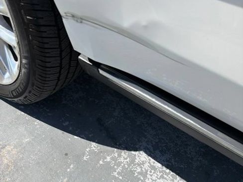 Used 2019 Cadillac Escalade Premium Luxury AWD/4WD image 18