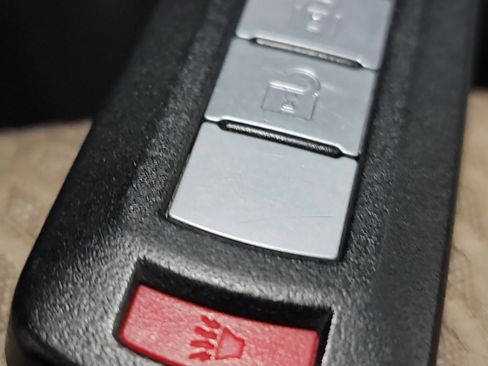 Used 2018 Mitsubishi Outlander ES AWD/4WD image 32