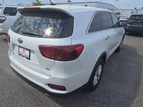 Used 2019 Kia Sorento L image 5