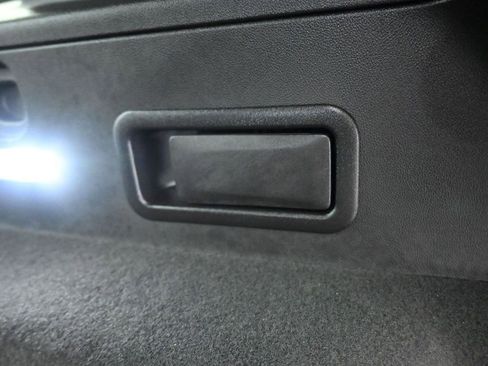 Used 2025 Cadillac XT5 Premium Luxury image 52