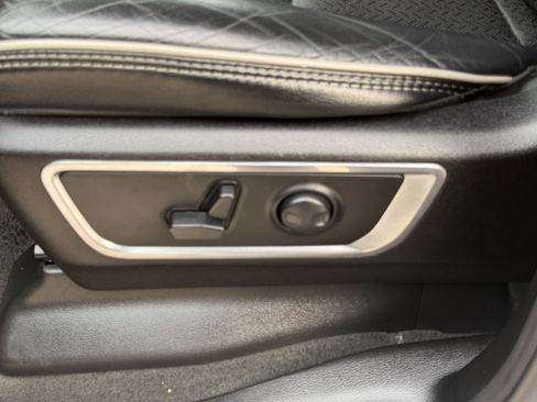 Used 2024 RAM 1500 Laramie image 25