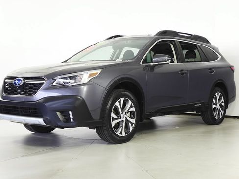 Used 2022 Subaru Outback Limited XT AWD/4WD image 2