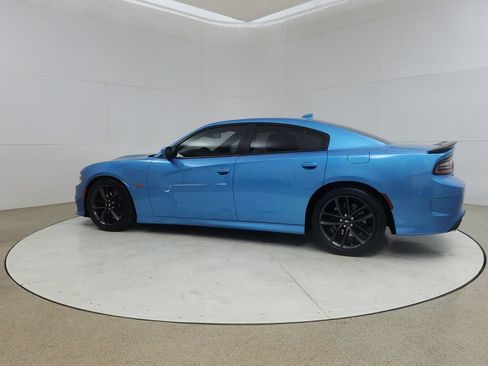 Used 2019 Dodge Charger Scat Pack RWD image 4