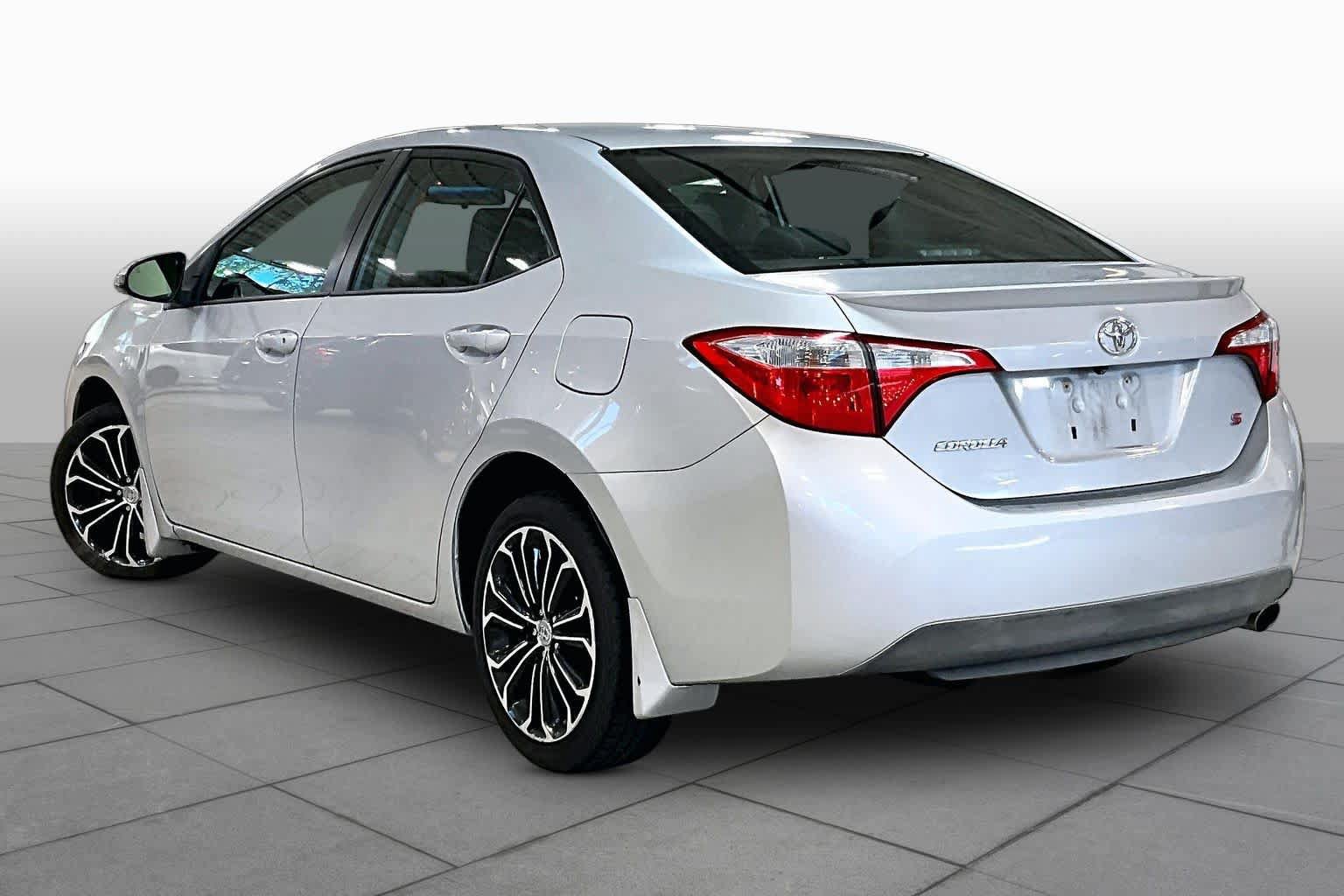 Used 2015 Toyota Corolla S FWD image 12