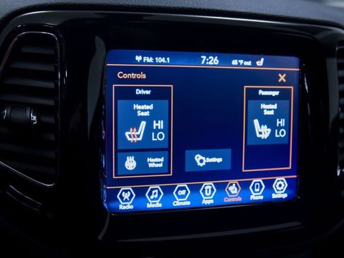 Used 2020 Jeep Compass Limited image 19