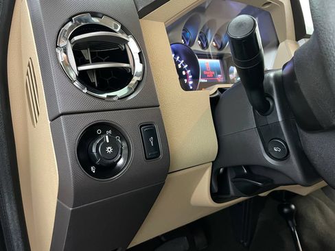 Used 2014 Ford F250 XLT w/ XLT Premium Package AWD/4WD image 22