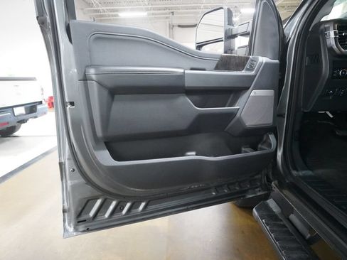 Used 2025 Ford F250 Lariat w/ Black Appearance Package AWD/4WD image 26